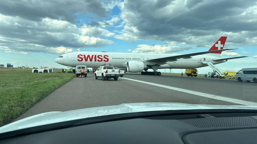 "Токио-Цюрих" бағытындағы Boeing 777-300ER ұшағы Астанаға шұғыл қонды