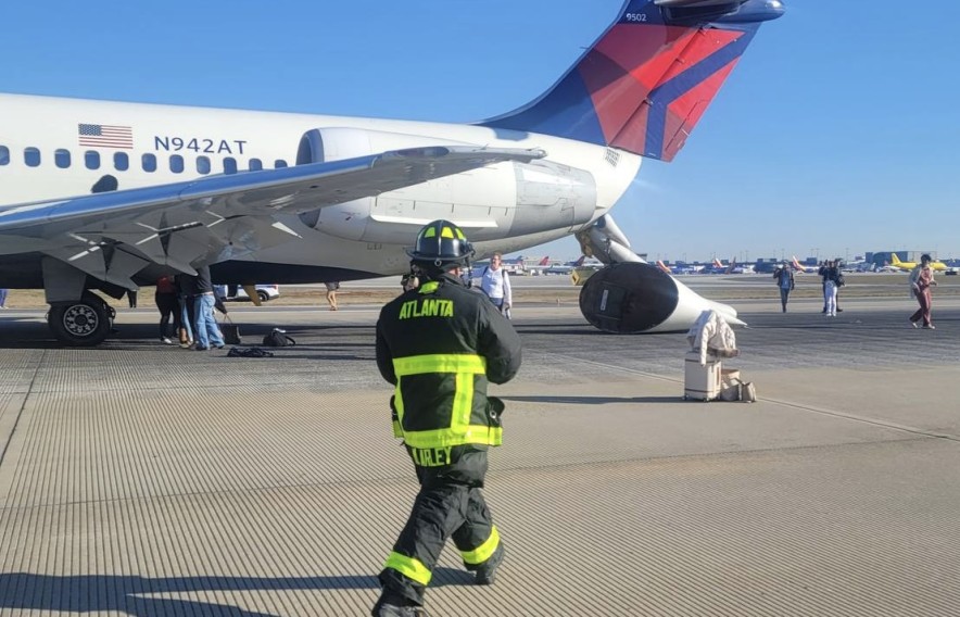 Boeing 717 Delta экстренно вернулся в Атланту из-за задымления в салоне