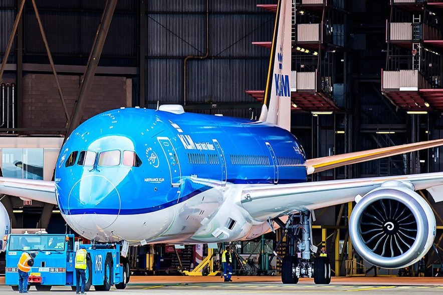 Cемь самолетов Dreamliner авиакомпании KLM вышли из строя из-за ошибки техников