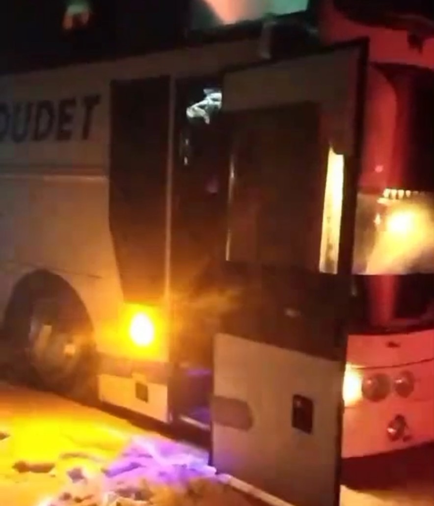 Құтқарушылар 35 шетел азаматты эвакуациялады