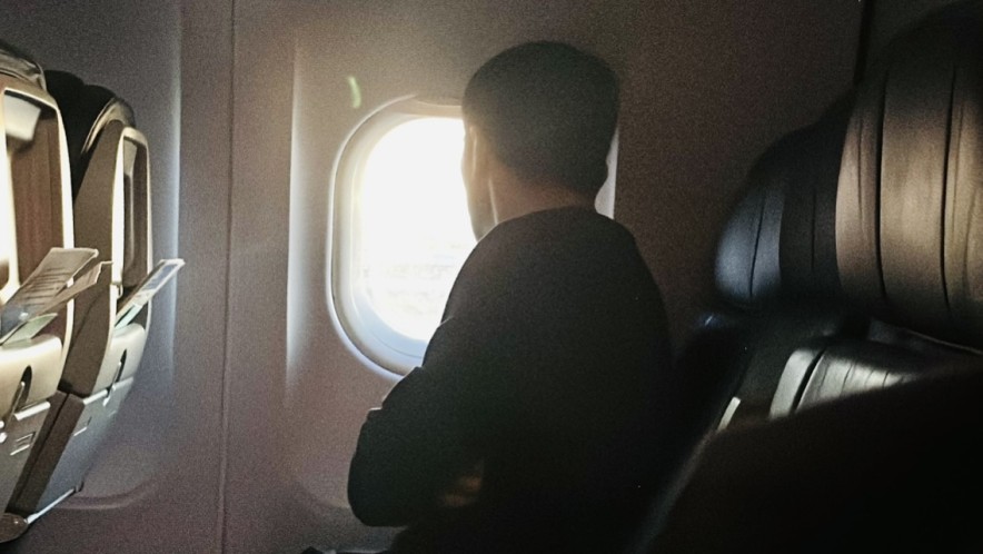 Студент медицинского вуза помог пассажиру, потерявшему сознание на рейсе Астана — Шымкент