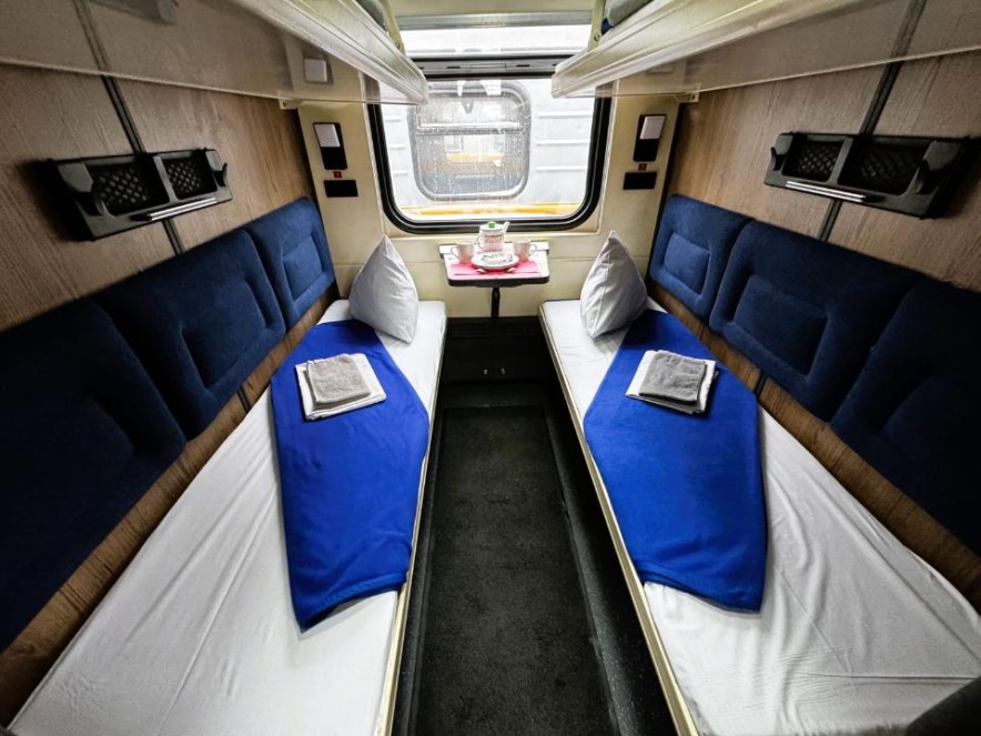 Поезд «Астана – Семей» пополнился новым пассажирским вагоном