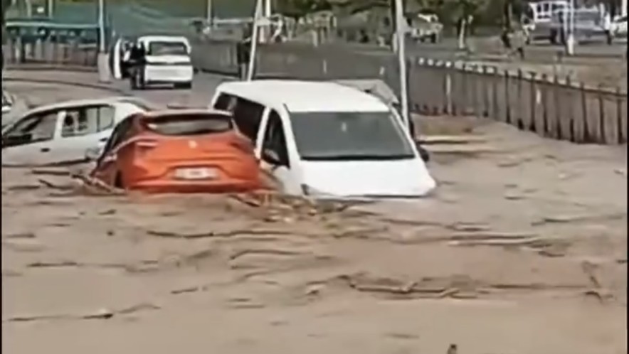 Ливни в Турции привели к подтоплениям в популярных туристических регионах