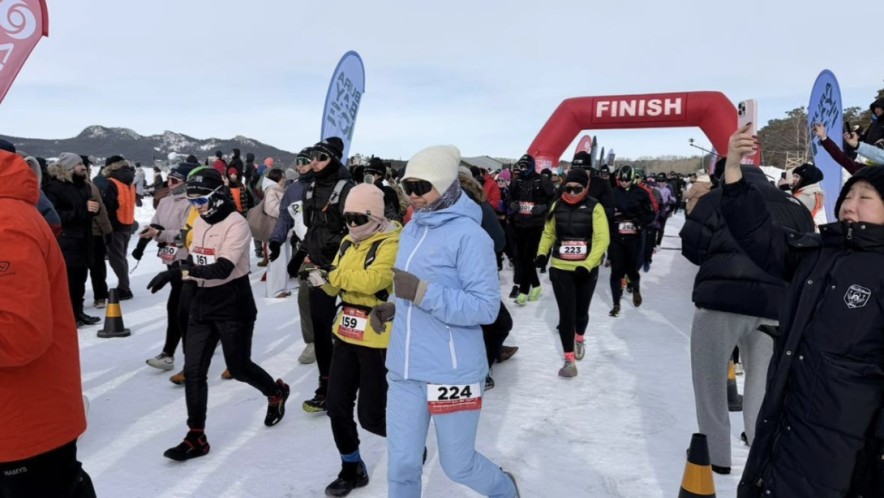 В Бурабае прошёл международный ледовый забег «BURABAY ICE – 2026»