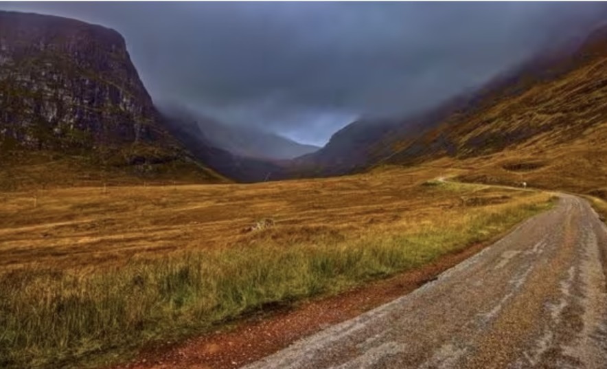Самая пугающая дорога Британии: зачем туристы всё равно едут на перевал Bealach na Bà