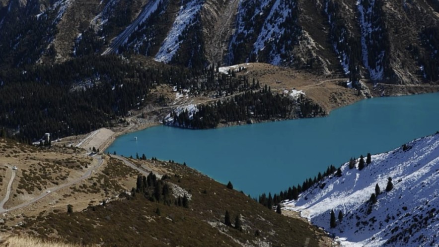 К Большому Алматинскому озеру построят новую пешеходную тропу