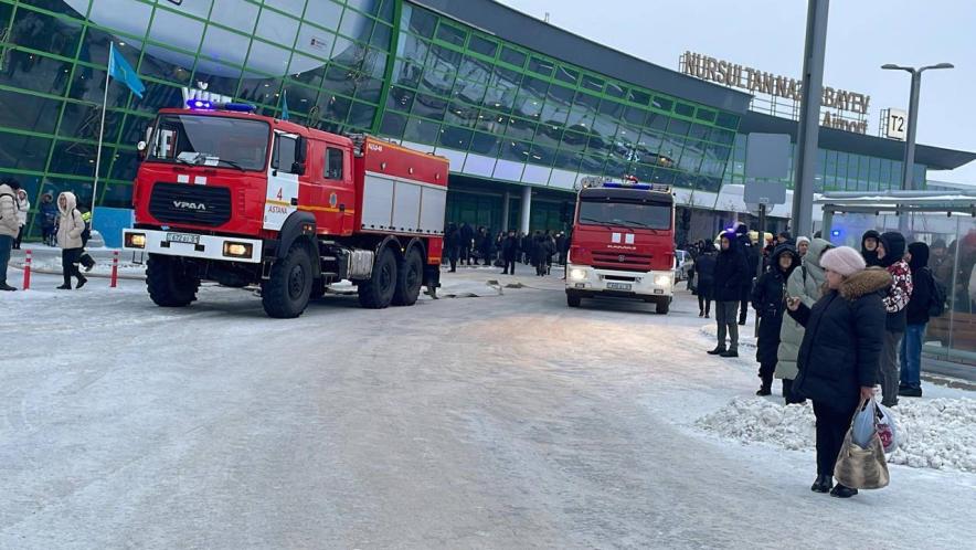 В МЧС назвали причину пожара в аэропорту Астаны