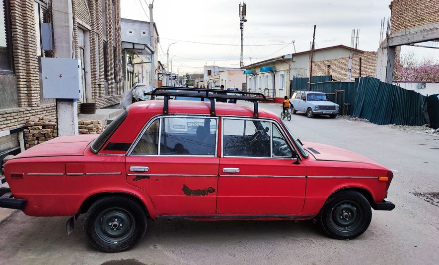 Старый конь борозды не испортит Бухара автомобиль