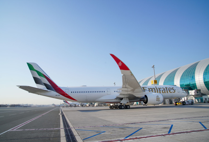 Emirates официально представила свой первый самолет A350